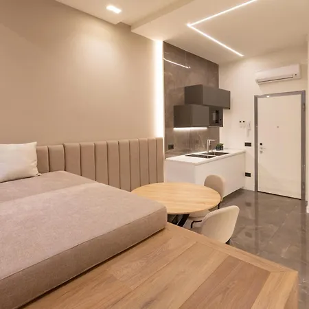 Daire 4da6 -duomo- Large Luxury Milano