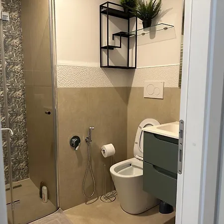 Repetti Design - 10 Min To Centre & Airport