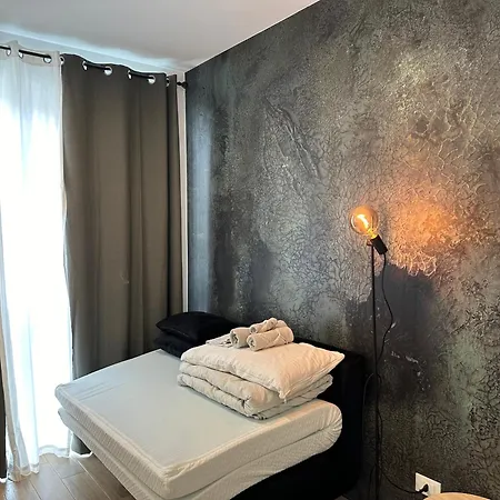 Repetti Design - 10 Min To Centre & Airport