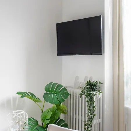 公寓 New! Charming & Pretty Flat In Center