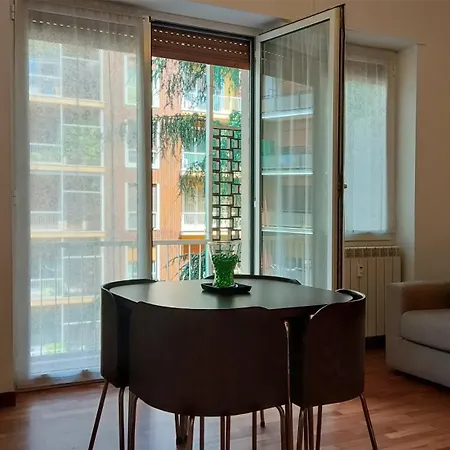 Apartment Sahi - Via Dei Ciclamini Mm1 Primaticcio, Stadio San Siro, Ospedale San Carlo Milan