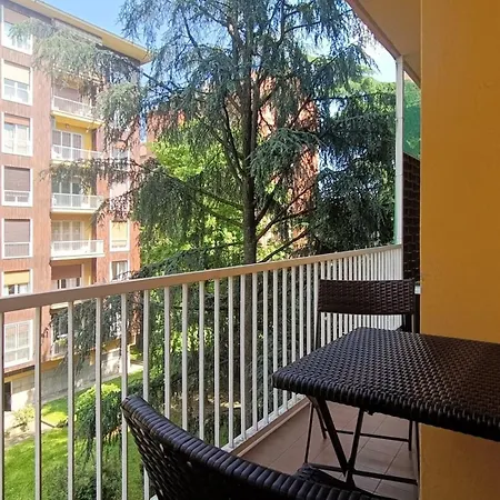 Sahi - Via Dei Ciclamini Mm1 Primaticcio, Stadio San Siro, Ospedale San Carlo Mailand