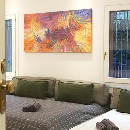 Pallavicino, 31 - Ampio Loft Con Giardino 公寓 *