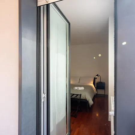 Daniele Flat - Free Wi-fi & M4 Metro * ميلان