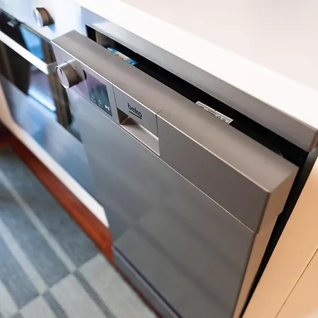 Daniele Flat - Free Wi-fi & M4 Metro