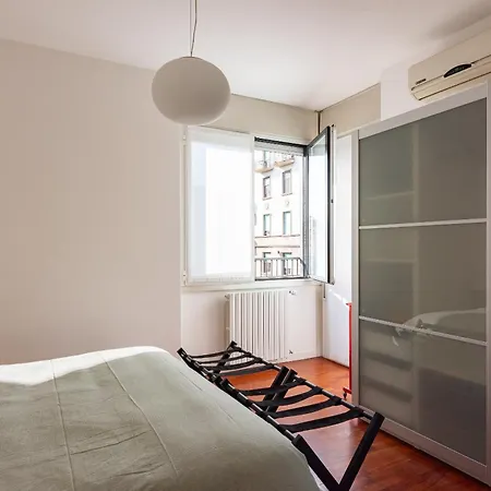 Daniele Flat - Free Wi-fi & M4 Metro * ميلان