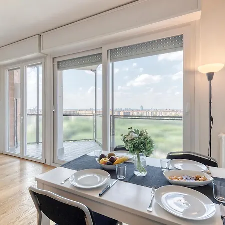 Omodeo, 19 - Ampio E Panoramico Apartamento *