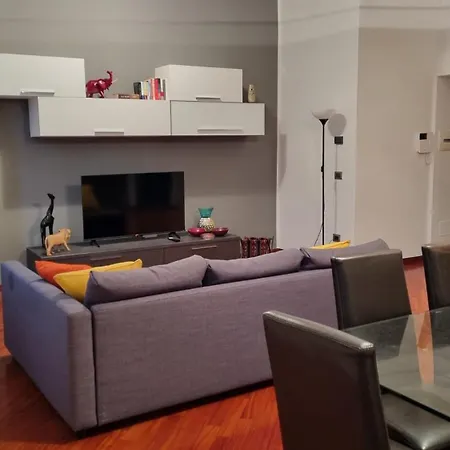La Casa Di Cris - Milano, Zona Sempione Apartamento Milão
