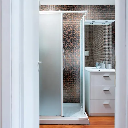 New! Lovely & Friendly In Center D Apartman *