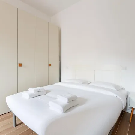 Guesthost - Porta Venezia Cosy *