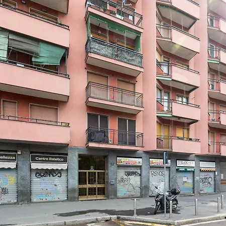 Guesthost - Forlanini - Functional With Balcony! Διαμέρισμα