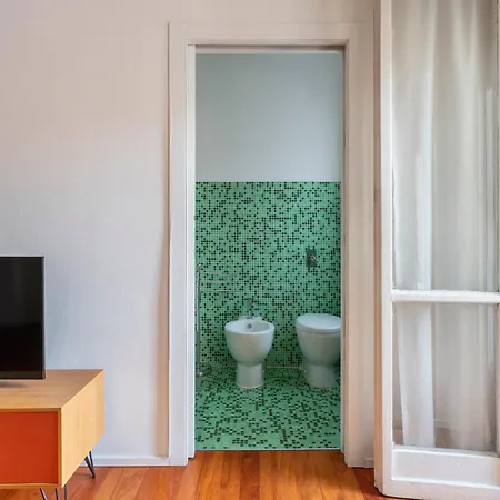 White & Beauty In Center Милан