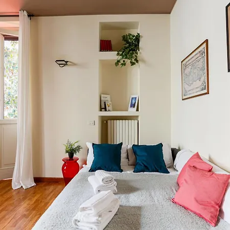 The Rent - Cozy In The Risorgimento Area ミラノ