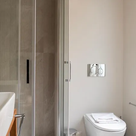 Youhosty - Ticinese 4 밀라노