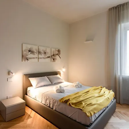 Elegant Design Apartmentduomo-naviglia/c E Wi-fi * Milão