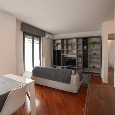 Fenix Apartment *