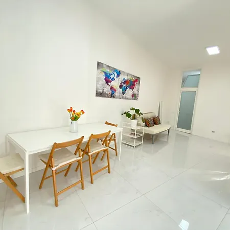 80mq With Terrace Daire *