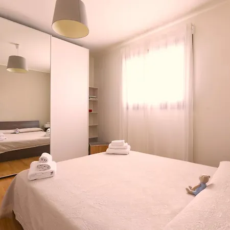 Bicocca Ultimo Piano Con Ampia Terrazza