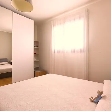 Bicocca Ultimo Piano Con Ampia Terrazza