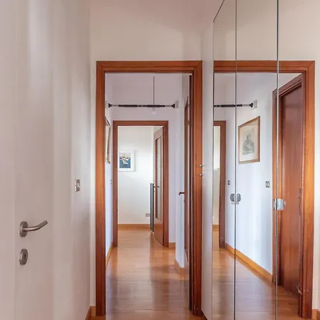 Trilocale In Via Pogatschnig 40 -- San Siro-rho Fiera-duomo *