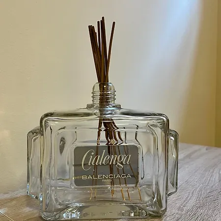 Dimora Chic - A 5 Fermate Dal Duomo 펜션 *