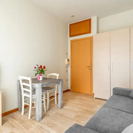 Casa Da Fraschini Aparthotel