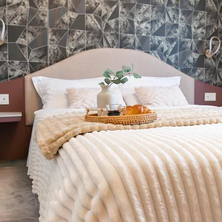 Miki - Sammartini 33 * Milano