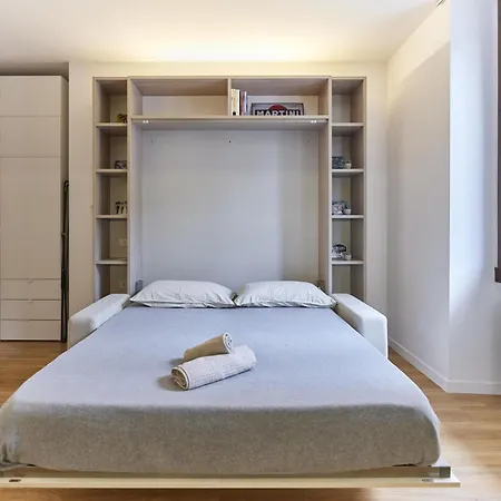 Nolo Walking Distance From Loreto E Corso Buenos Aires Διαμέρισμα