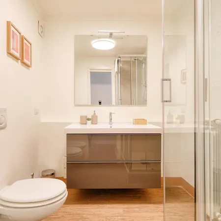 Fara 33 Cozy Flat In District * Milán