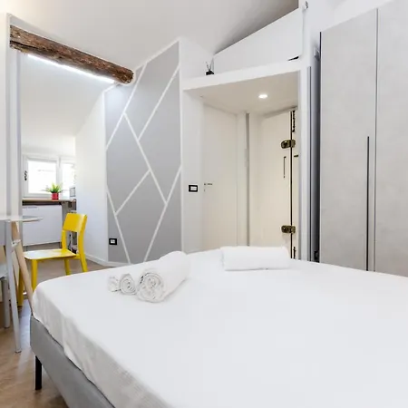 Vivimihome - Carcano House A Pochi Minuti Dai Navigli Lägenhet