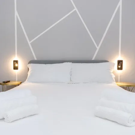 Lägenhet Vivimihome - Carcano House A Pochi Minuti Dai Navigli Milano