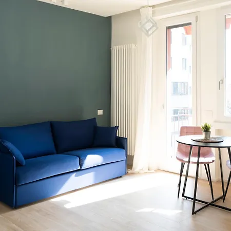 Bos1 - Station • New Chic • Mediolan