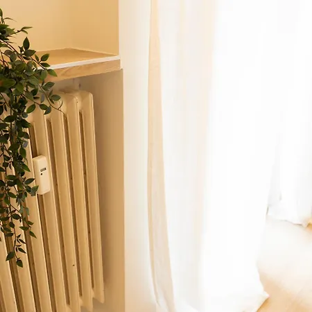 Bos1 - Station • New Chic • * Mediolan