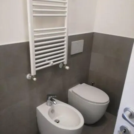 Appartamento Bilocale Zona Isola 200 Mt Metro Mm3 Maciachini - J2 Milano