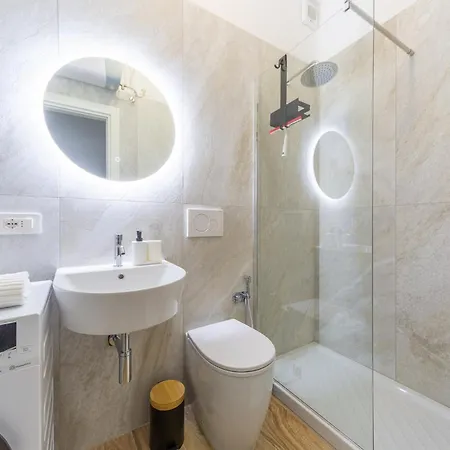 Elegant And Silent Rooftop View Lambrate M2 ミラノ