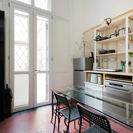 Guesthost - Cadore - Urban Retreat Apartment! *