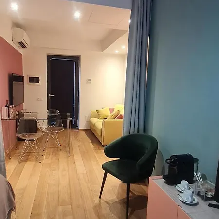 Nj Hotels&apartments San Pietro All'orto 6 Appartamento