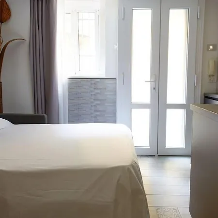 Quiet House In The Center - Porta Venezia Apartment *