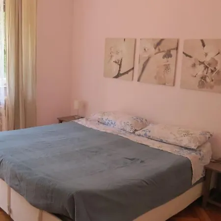 Gigia's Home, On The Of The Trees * מילאנו