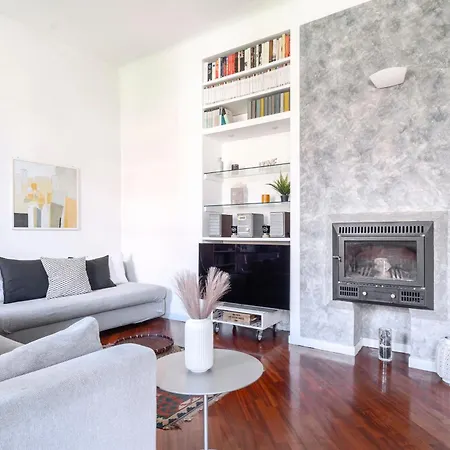 Roomy Flat With Garage - Porta Romana Milaan