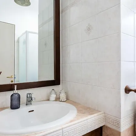 Linate Airport - In Strategic Position Appartement Milaan