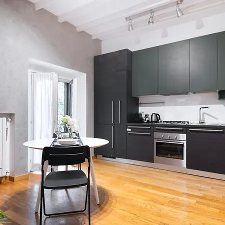 Easylife - - Monti 32 - Castello Sforzesco