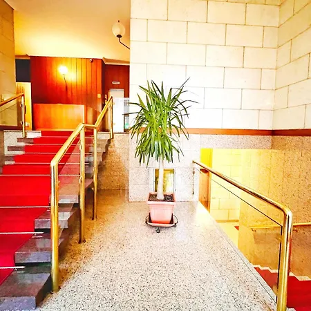 - Charlize - In The Heart Of Apartment