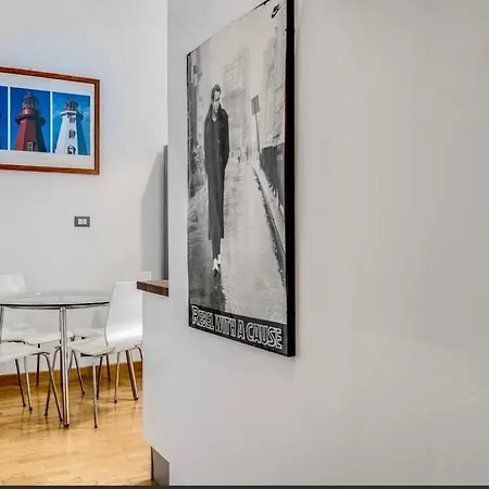 Apartment Ampio Monolocale Via Matteo Maria Boiardo 18