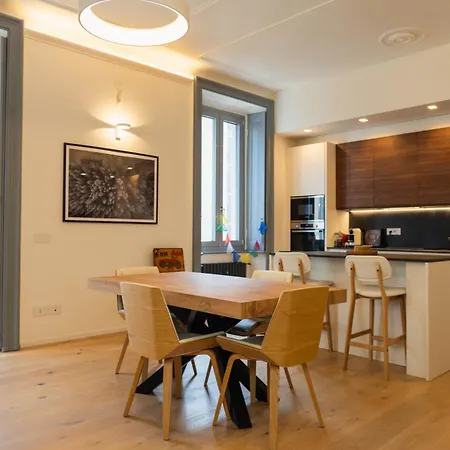 In Stunning Open Space Mailand