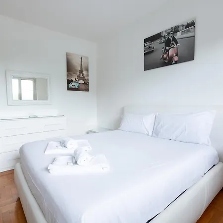 Easytopstay - San Siro Large Flat *