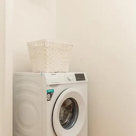 Exclusive Apartment - Next To The Metro 米兰