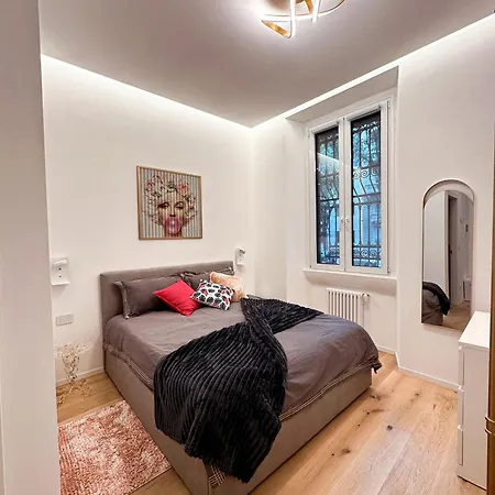 Art Design Citta Studi Piola Apartament *