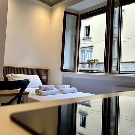 Kibilu - Via Cagnola - Arco Della Pace - Mm Moscova Μιλάνο