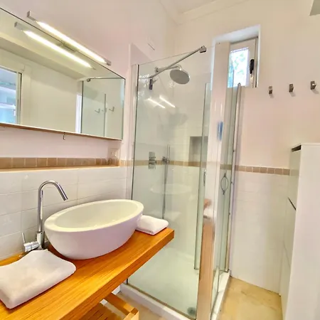 Apartment In Coorte Di Prestigio Salutati Mailand